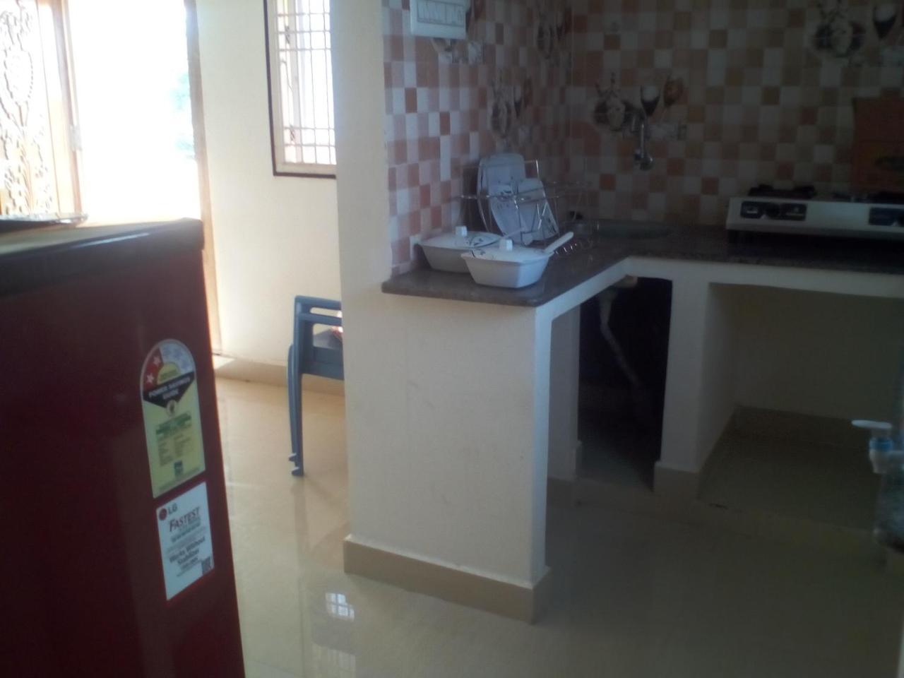 Sai Guest House Tiruvannāmalai Buitenkant foto